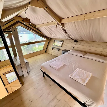 Glamping Rivabella * Лекко