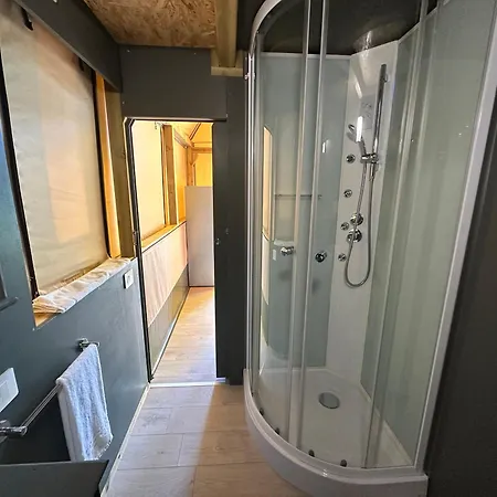 Glamping Rivabella * Лекко