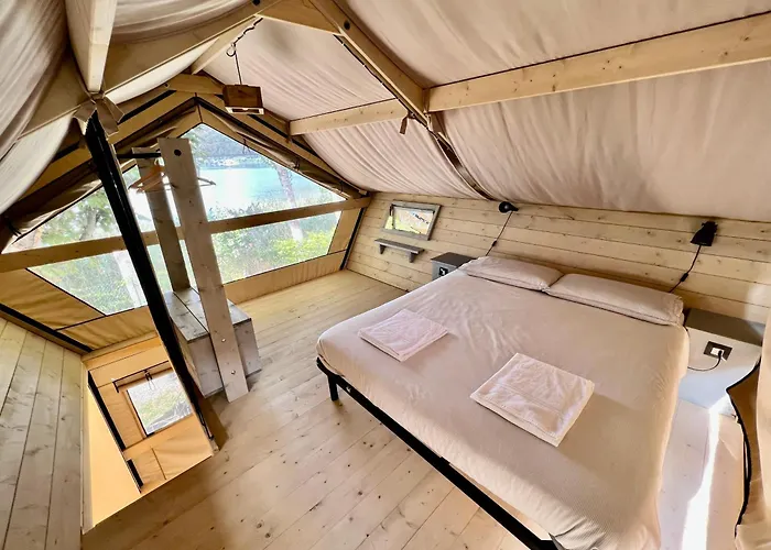 Glamping Rivabella * Лекко